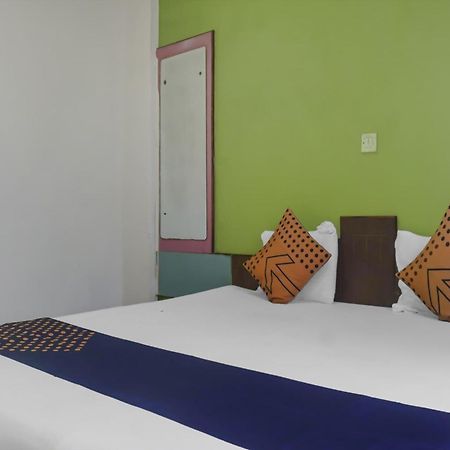 SPOT ON 75667 Hotel Peacock Garden Lodge Kharakvasla Exterior foto